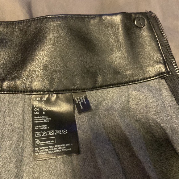 LEATHER LOOK MINI SKIRT - Picture 2 of 4